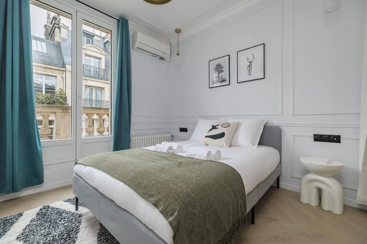 Apartment Poetic Stay - Champs Elysees Paris