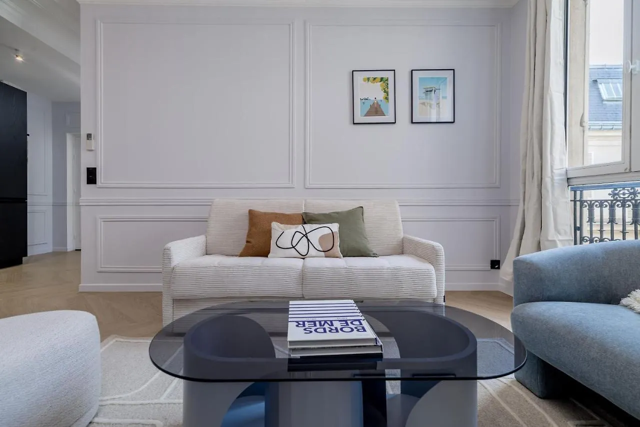 Poetic Stay - Champs Elysees Paris Apartment